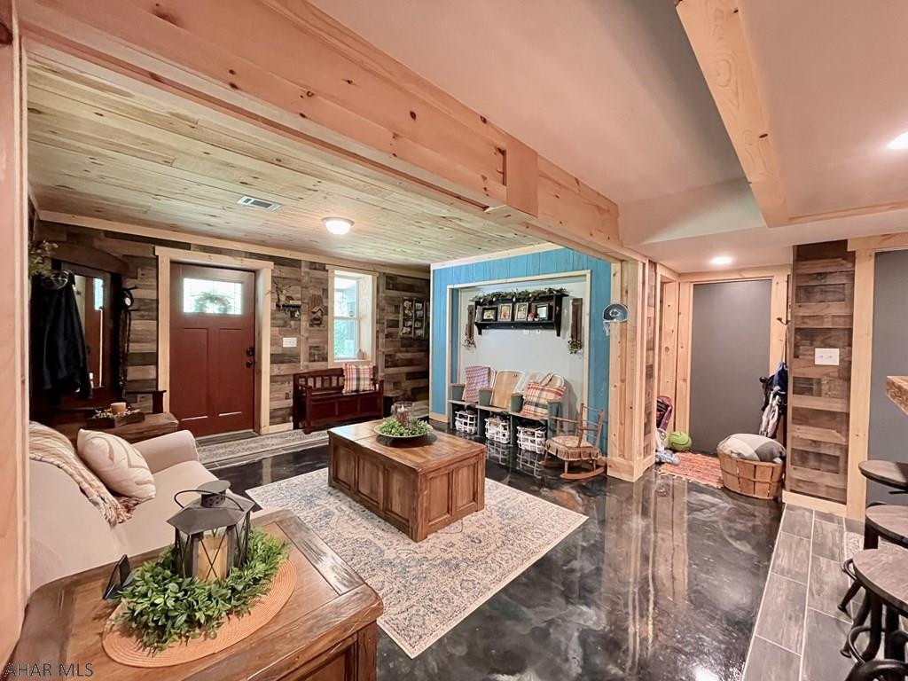 Glendale Yearound - Residential