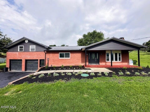 Photo for 155 Knisley Lane