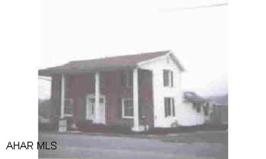 Stately looking 3BR, 2 story, Large corner lot. Large family room, formal dinning room, fenced area/inground pool + Patio area. Must See!! Motivated seller - bring offers. Seller disc. available lot size is irregular. Stately looking 3BR, 2 story, Large corner lot. Large family room, formal dinning room, fenced area/inground pool + Patio area. Must See!! Motivated seller - bring offers. Seller disc. available lot size is irregular. Electric system - breaker