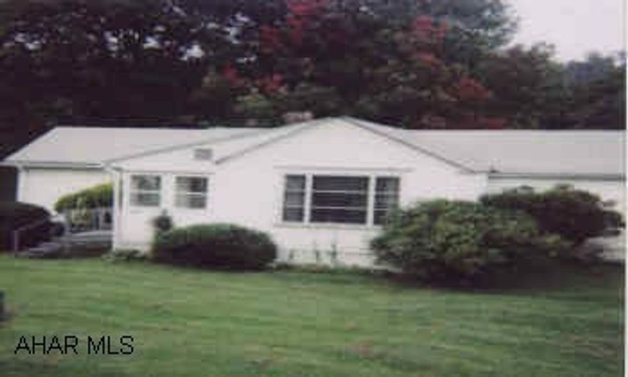 GREAT STARTER, CUTE & COZY!LARGE LOT!  CALL DON TO SEE