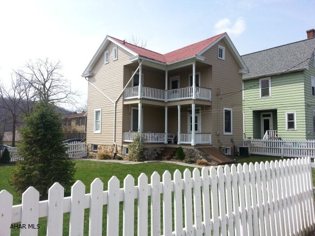 Hollidaysburg - Residential