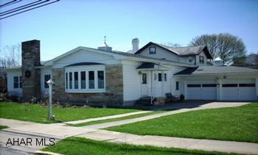EXCEPTIONAL ONE STORY HOME IN BELLWOOD BOROUGH. DON'T DRIVE BY, MAKE AN APPT. NEW KITCHEN, ALL APPLIANCES INCLUDED. SPACIOUS ROOMS, STONE FIREPLACE. 3 CAR GARAGE WITH CARRIAGE HOUSE. LOT 75X120 ON THE CORNER.