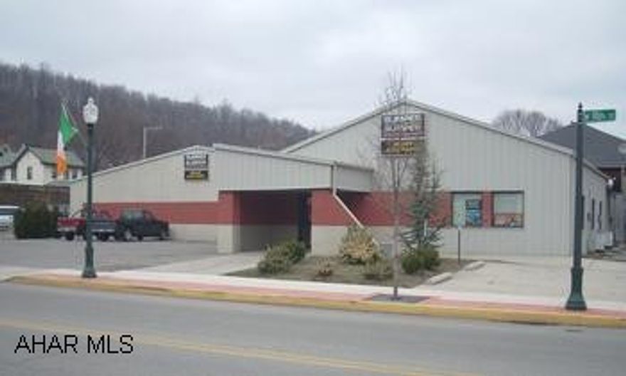 Modern in-town building, built 1950, remodeled and added onto in 1996. Approx. 38,000 sq. ft. lot. Large storage building in rear. Presently rented for $2000 plus utilities. Possible delayed possession. Call Ace 944-9377. Modern in-town building, built 1950, remodeled and added onto in 1996. Approx. 38,000 sq. ft. lot. Large storage building in rear. Presently rented for $2000 plus utilities. Possible delayed possession. Call Ace 944-9377.