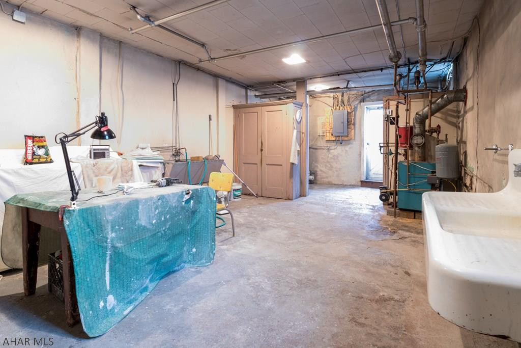 Unknown - Residential