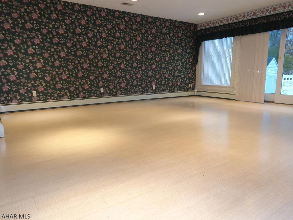 Llyswen - Residential