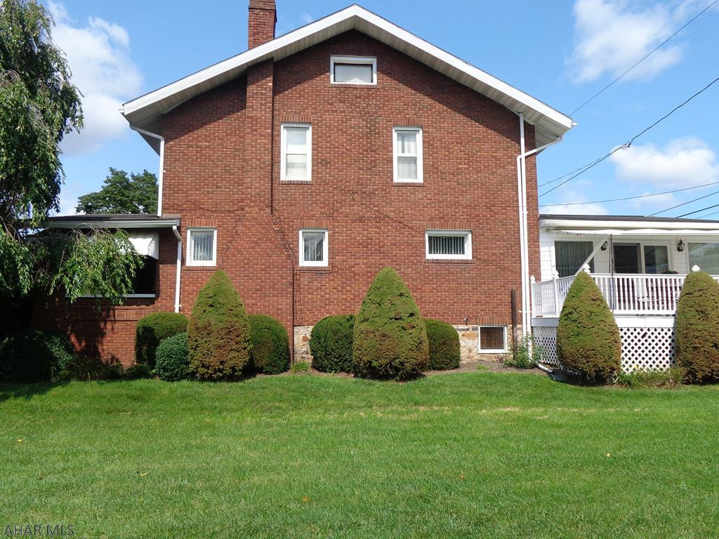 Llyswen - Residential