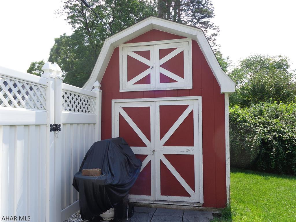 Llyswen - Residential