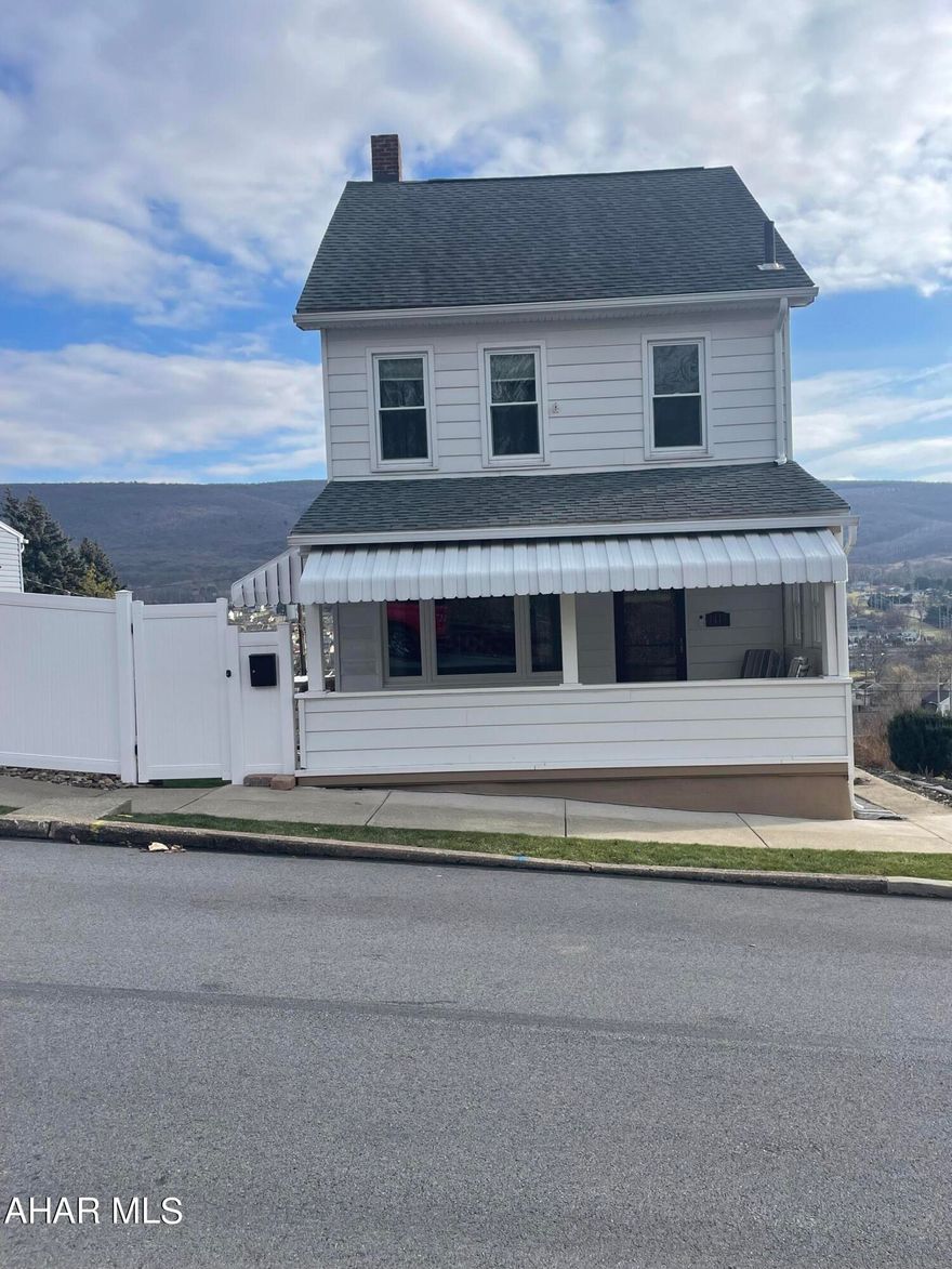 If you are looking for a move in ready home, here it is!! This 3 bedroom 2.5 bath home offers spacious rooms, private yard, detached garage with an amazing view of the mountains from the back porch! Large enough yard to entertain or relax at the covered patio. Don't let this home slip away, call today to schedule your private tour.