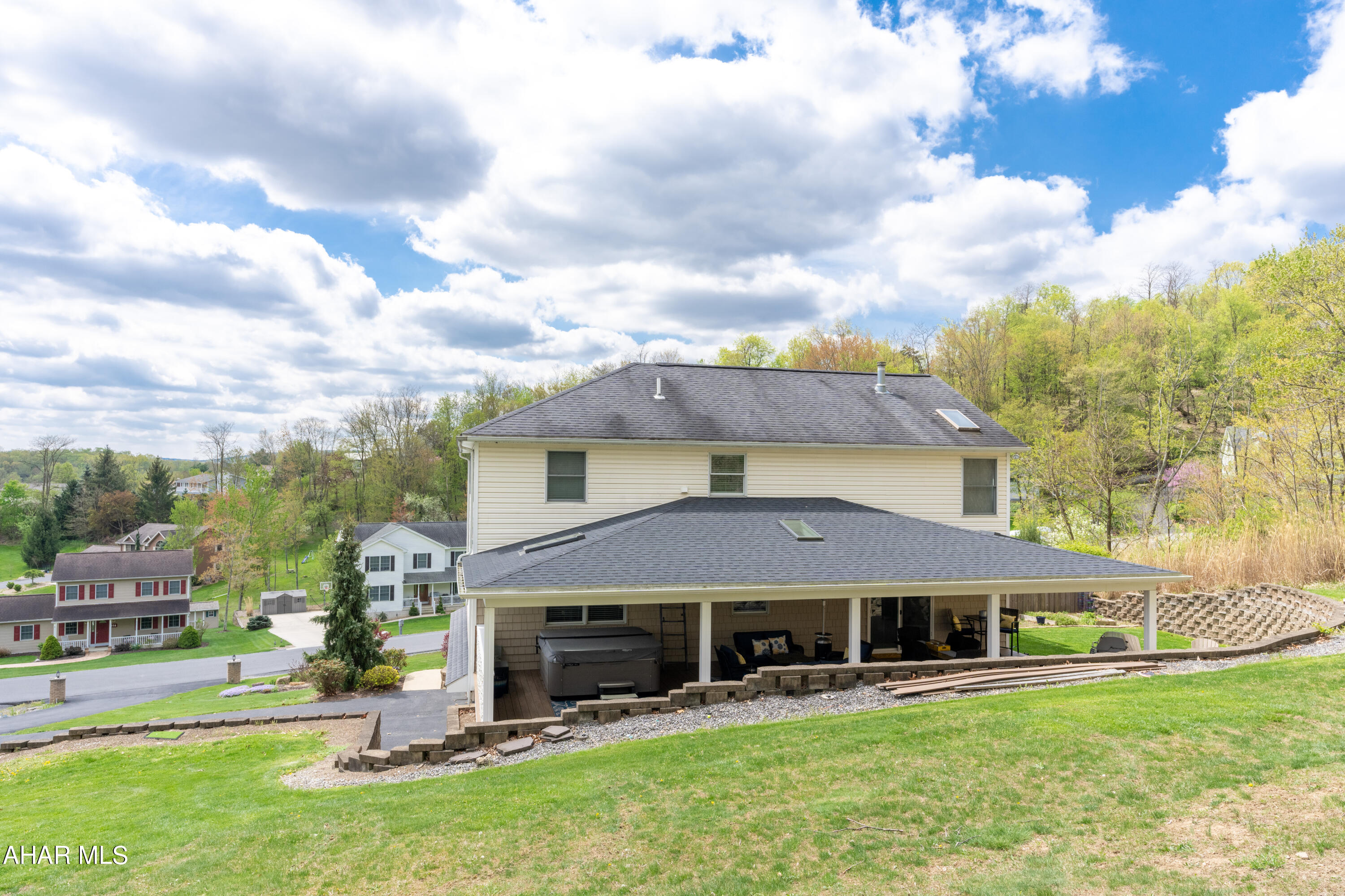 Maple Hollow - Residential