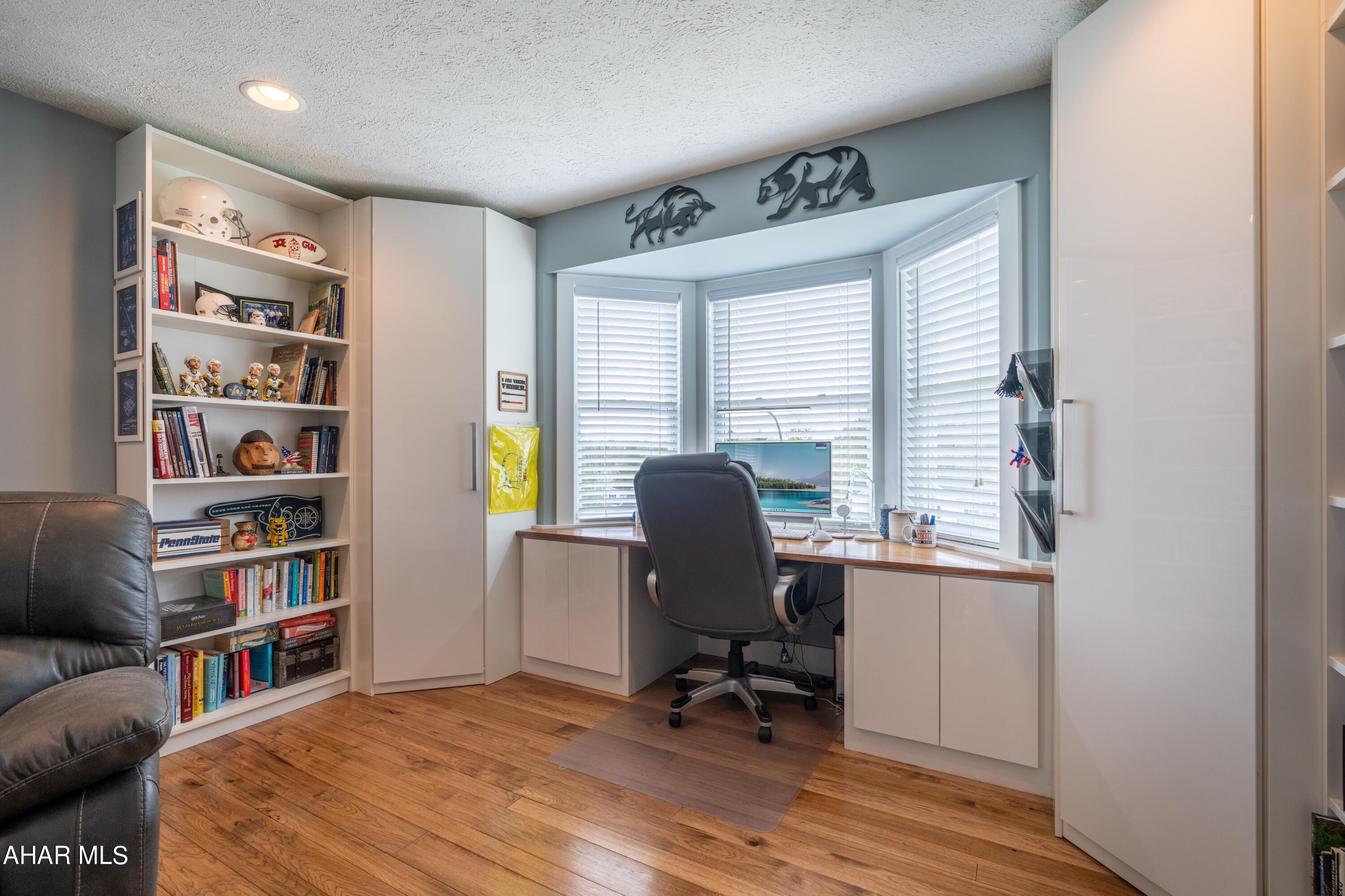 Maple Hollow - Residential