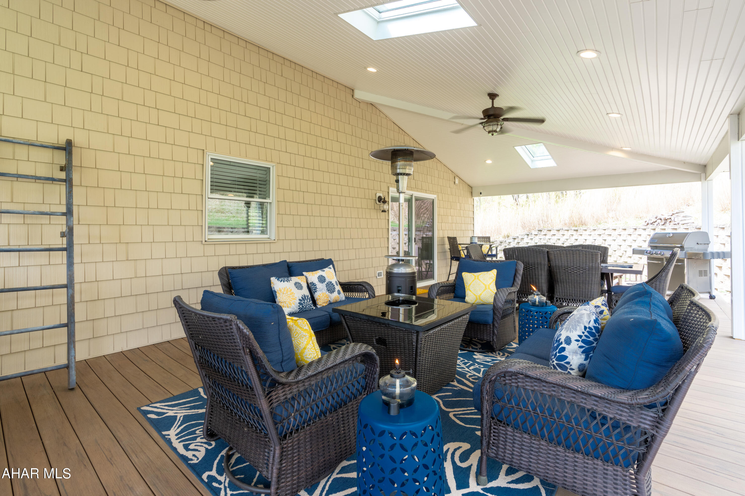 Maple Hollow - Residential