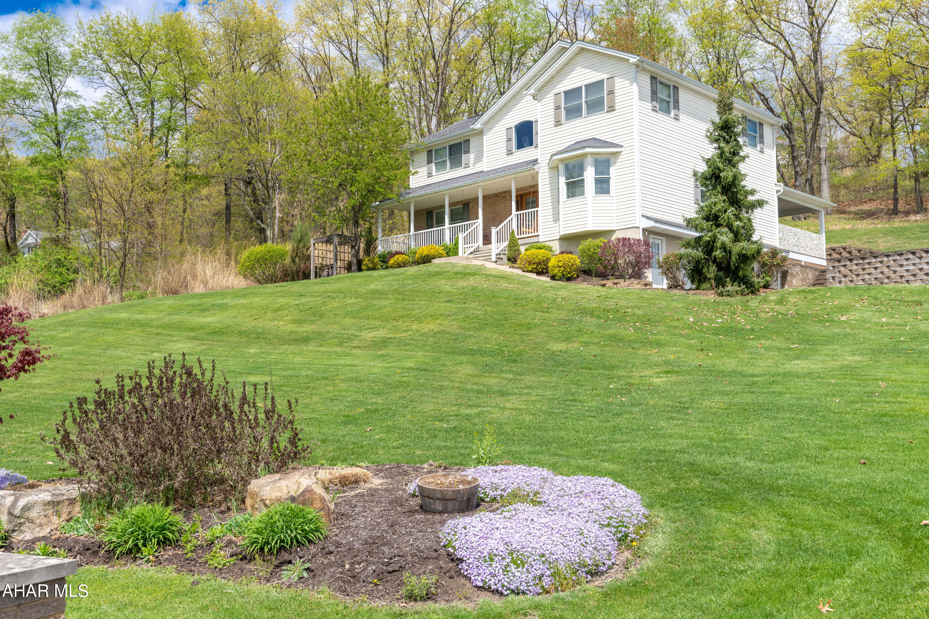 Maple Hollow - Residential