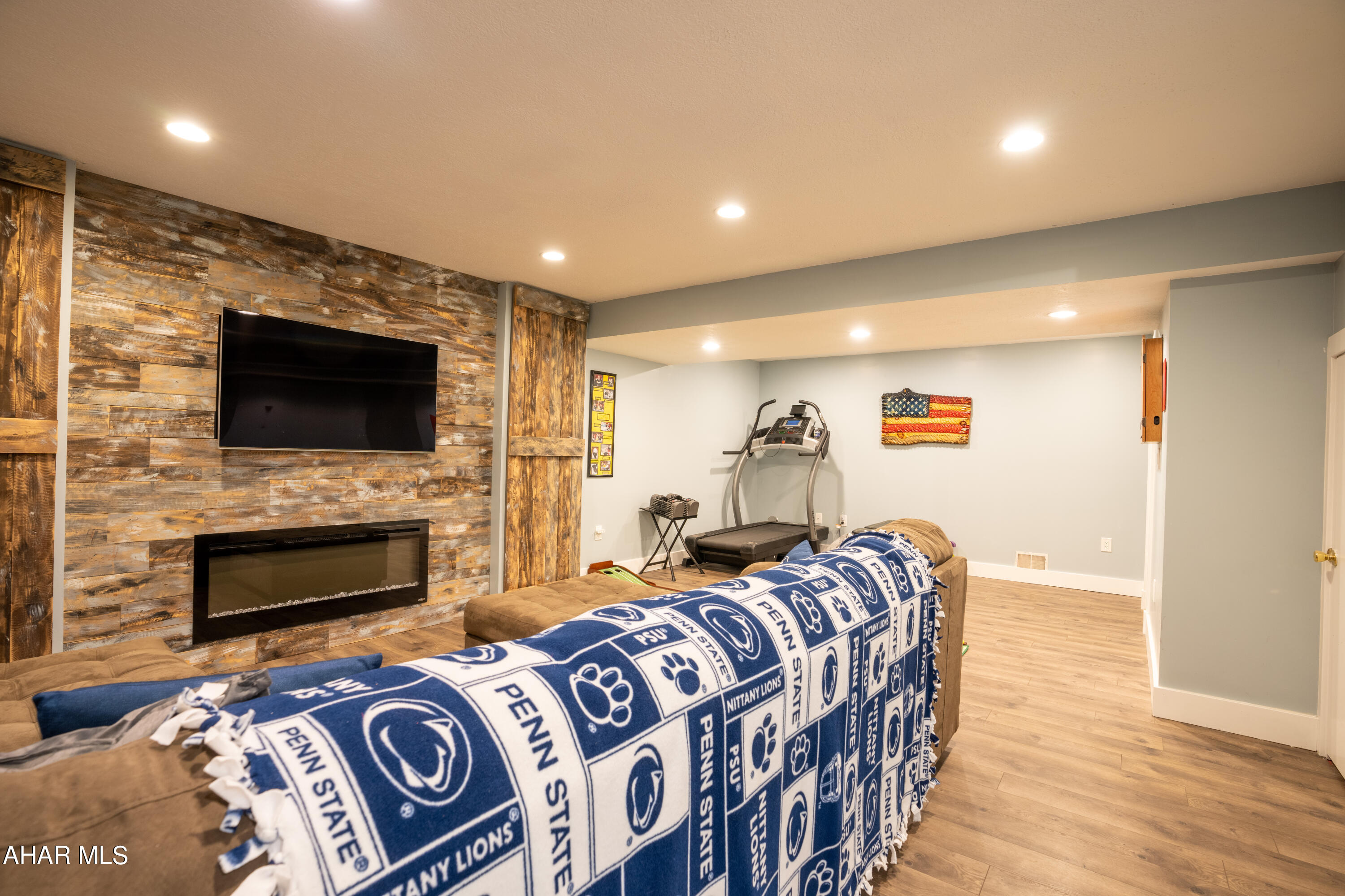 Maple Hollow - Residential