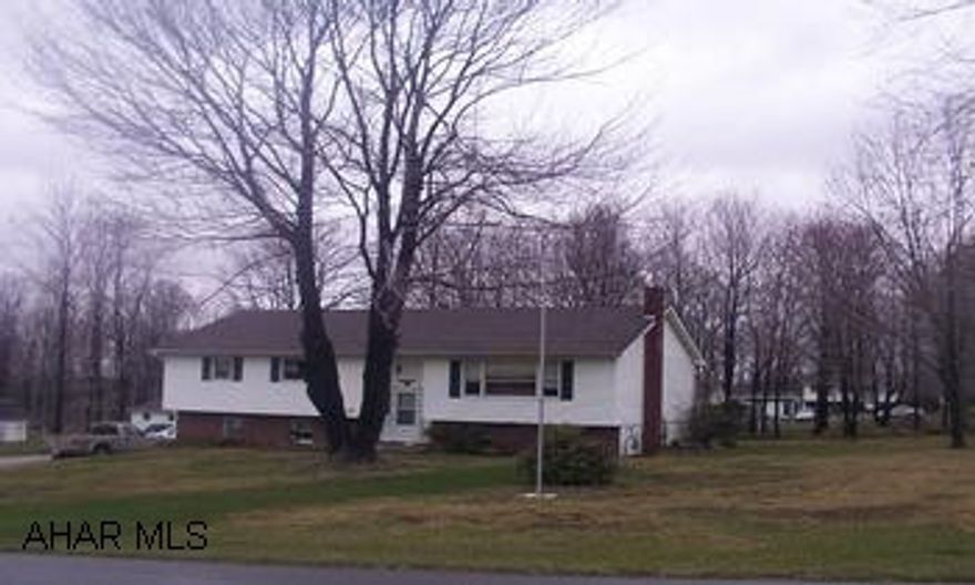 Beautiful bi-level, mint condition, 3-yr old roof, new hickory kitchen, new floor coverings, heated garage, covered deck, wooded lot.  From Rt 22 (Cresson Summit) take Coach Road to Mountain Avenue. Beautiful bi-level, mint condition, 3-yr old roof, new hickory kitchen, new floor coverings, heated garage, covered deck, wooded lot.  From Rt 22 (Cresson Summit) take Coach Road to Mountain Avenue.