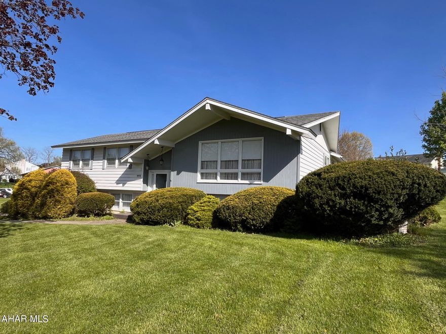 Look no further. This charming Penn Farms home is waiting for you. This home has space for everyone and everything.  On the main floor you will find 3 bedrooms, 2 baths, a bright living room, spacious dining room, cheery kitchen and a huge family room.  On the lower level there are 2 more rooms that could be for play or work or even extra bedrooms.  You will also find another bath, a laundry room and several storage areas.  Topped off with a roomy 2 car garage and 1/2-acre yard, you will fall in love with this gem.  Schedule your showing today!