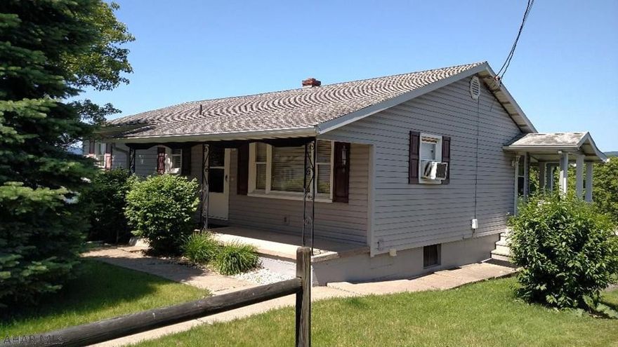 Open House, Sunday, August 25th, 12:00-1:00 p.m.  Nice 1-story home in a quiet neighborhood.  Very large driveway & ample parking.  Covered front porch.  Impressive covered back porch (partially enclosed).  Mature landscaping.  Two-car garage.