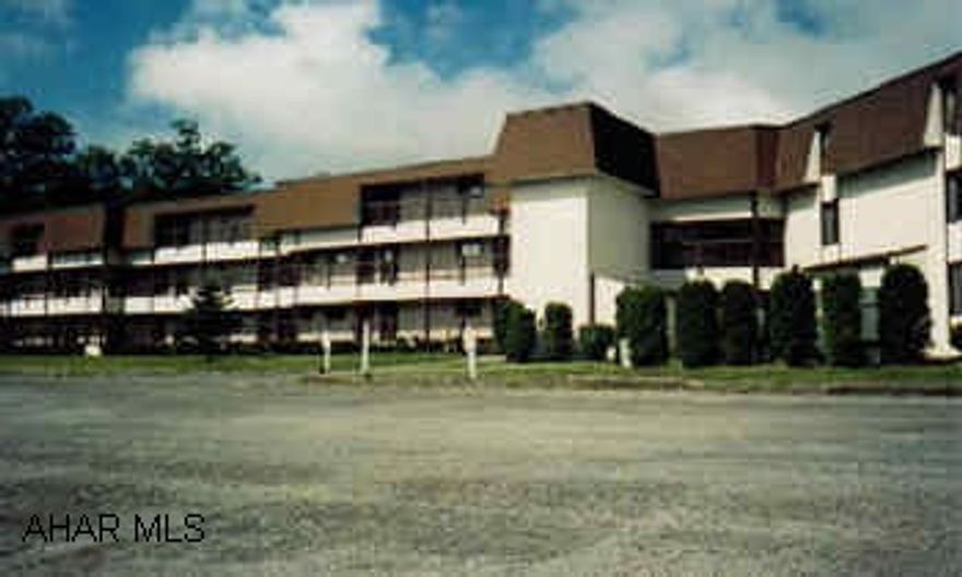 Third floor 1 bedroom condo, sleeps 6, fully furnished, Assoc. Dues of $118 includes trash, cable, exterior maintenance, use of pools and tennis courts.