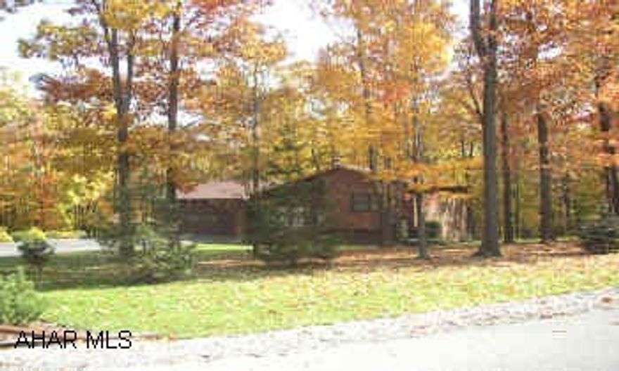 CEDAR ONE STORY ON 1.5 ACRES. CARSON VALLEY. CEDAR ONE STORY ON BEAUTIFUL 1.5 ACRE LOT. UPGRADES INCLUDE CERAMIC TILE, MOST KITCHEN APPLIANCES INCLUDED, REAR SCREENED SUNROOM AND PARTIALLY FINISHED WALK OUT BASEMENT WITH WORKSHOP & LAUNDRY ROOM.