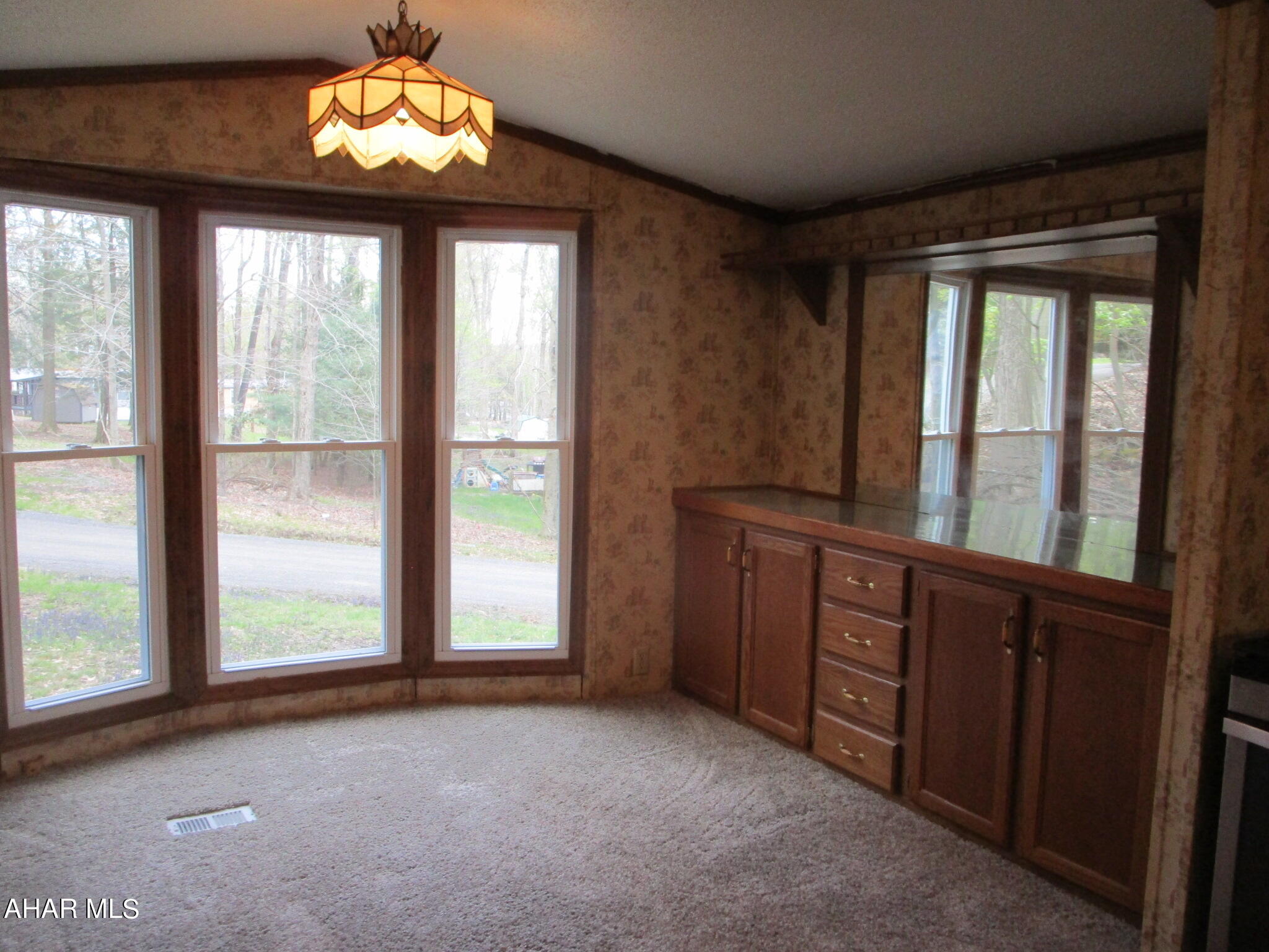 Glendale Yearound - Residential