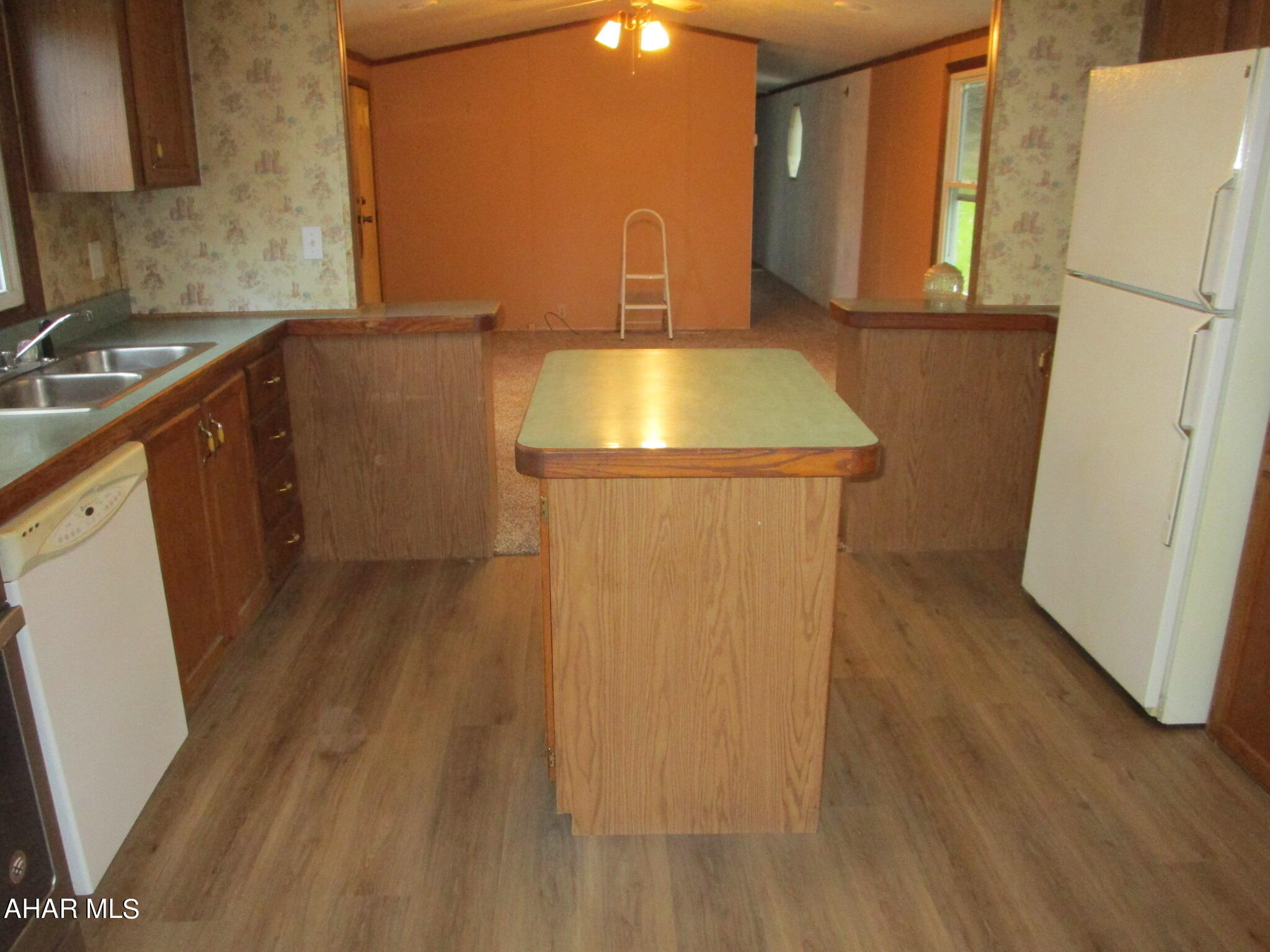 Glendale Yearound - Residential