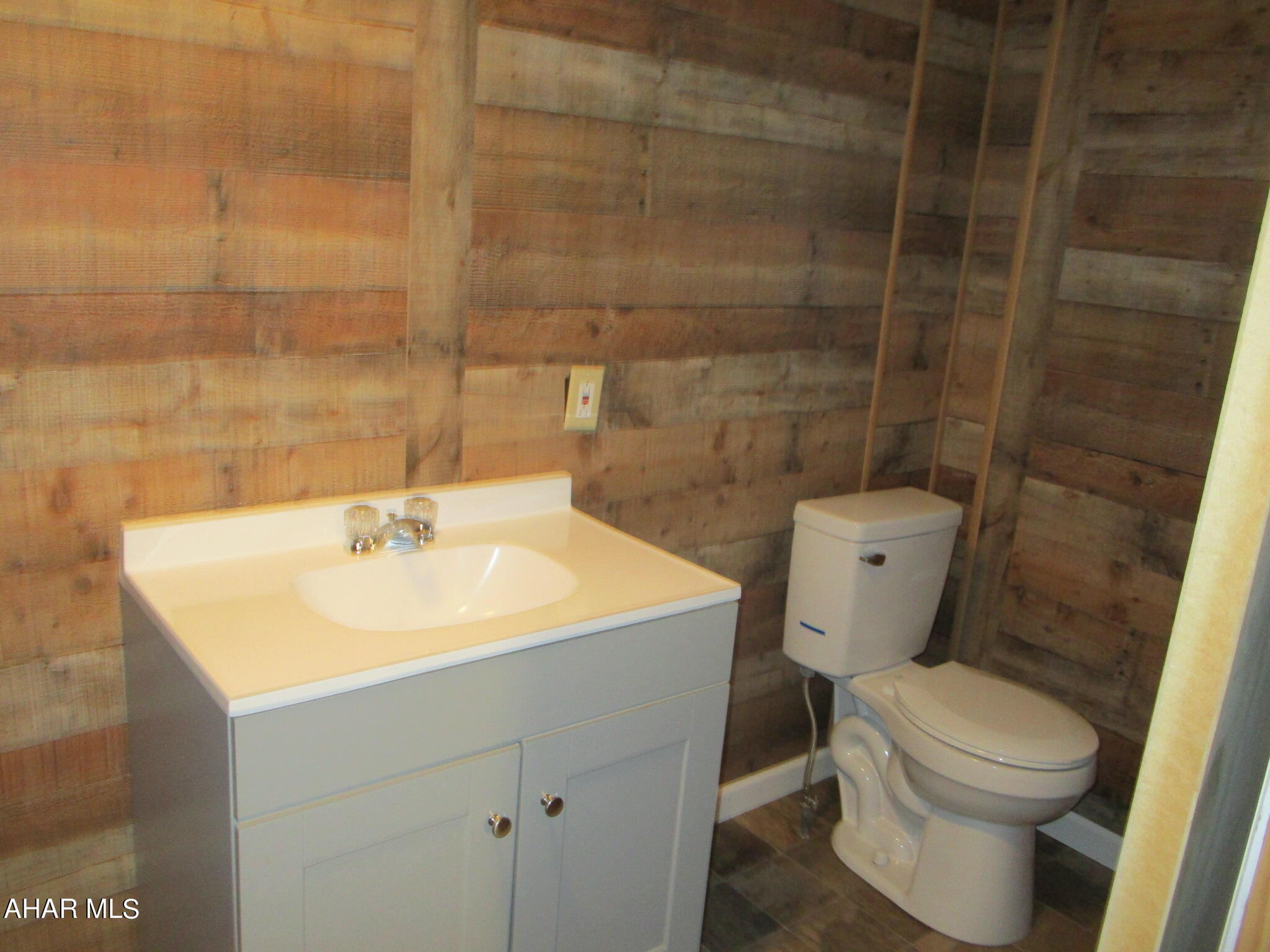 Glendale Yearound - Residential