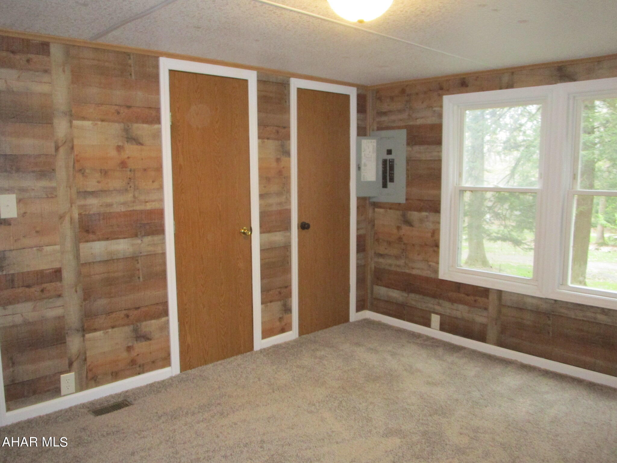 Glendale Yearound - Residential