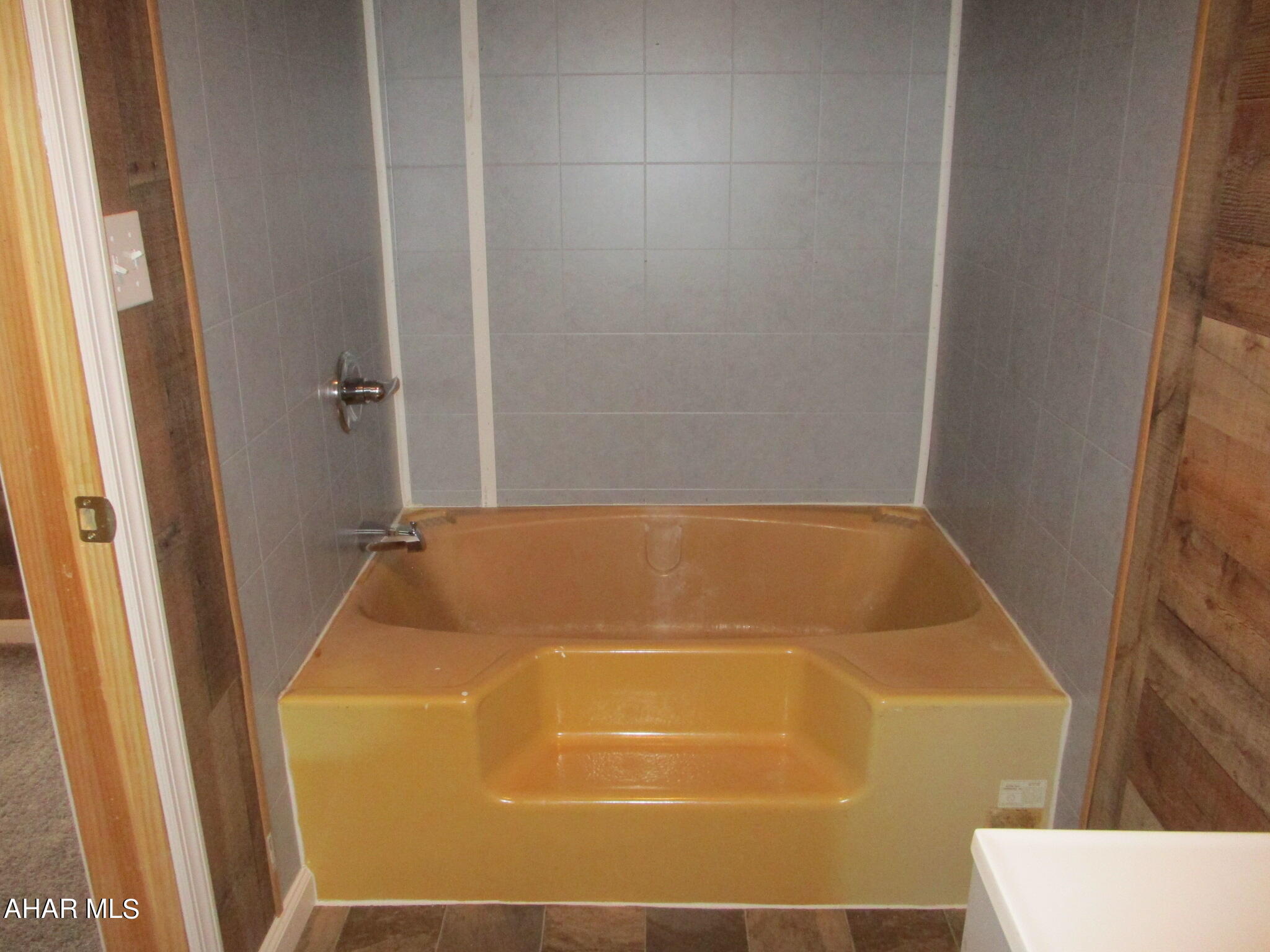 Glendale Yearound - Residential