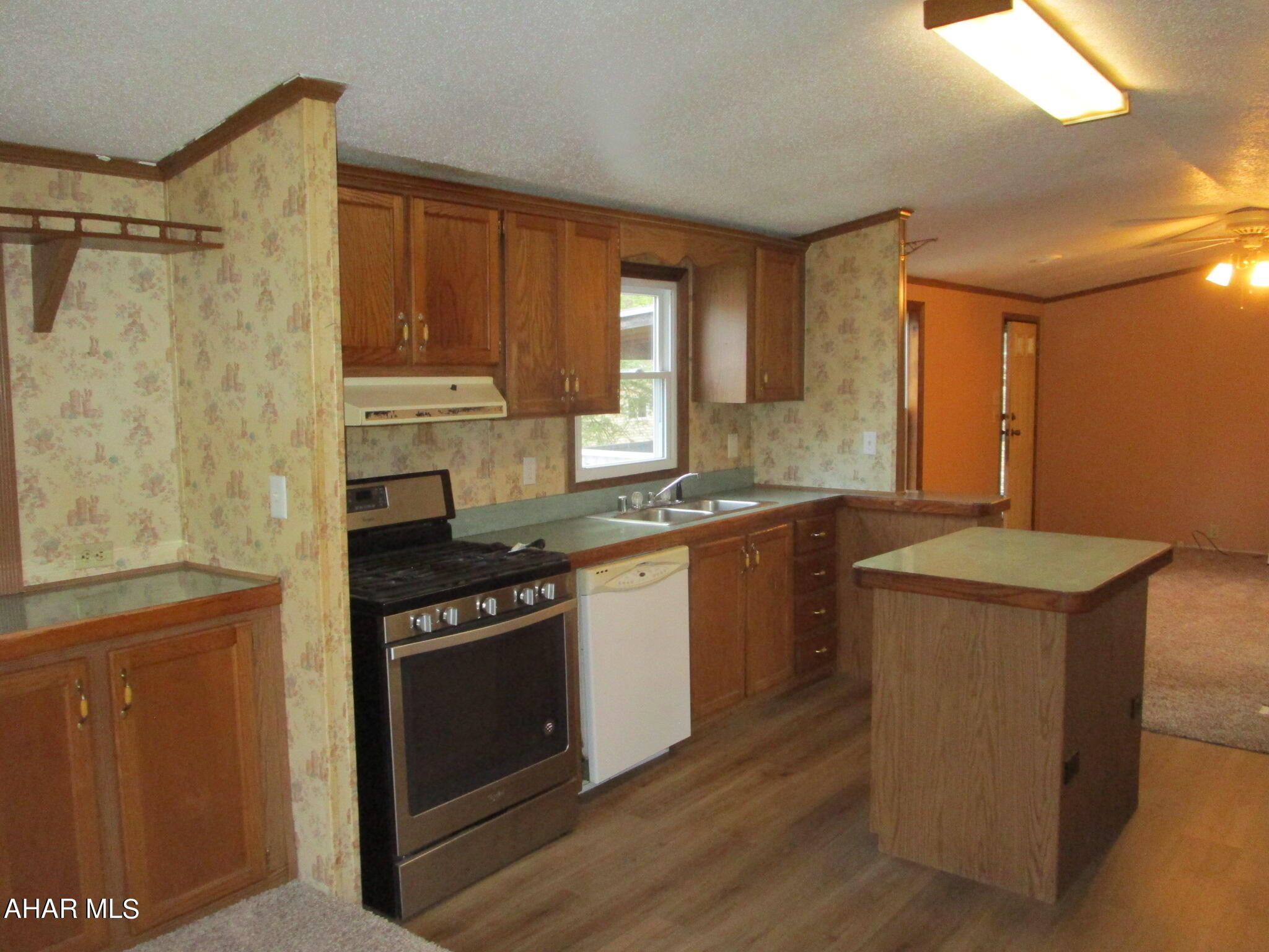 Glendale Yearound - Residential