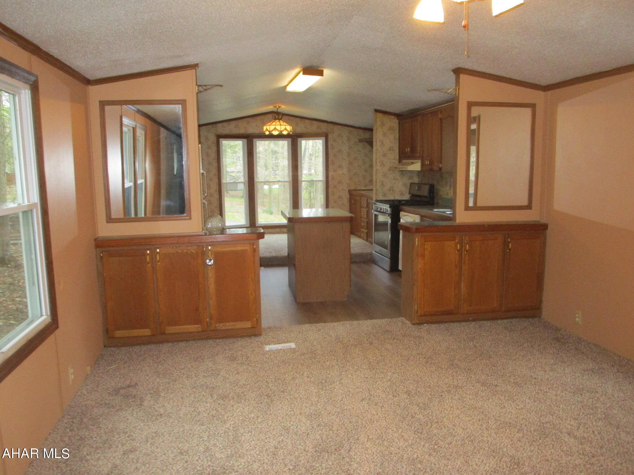 Glendale Yearound - Residential