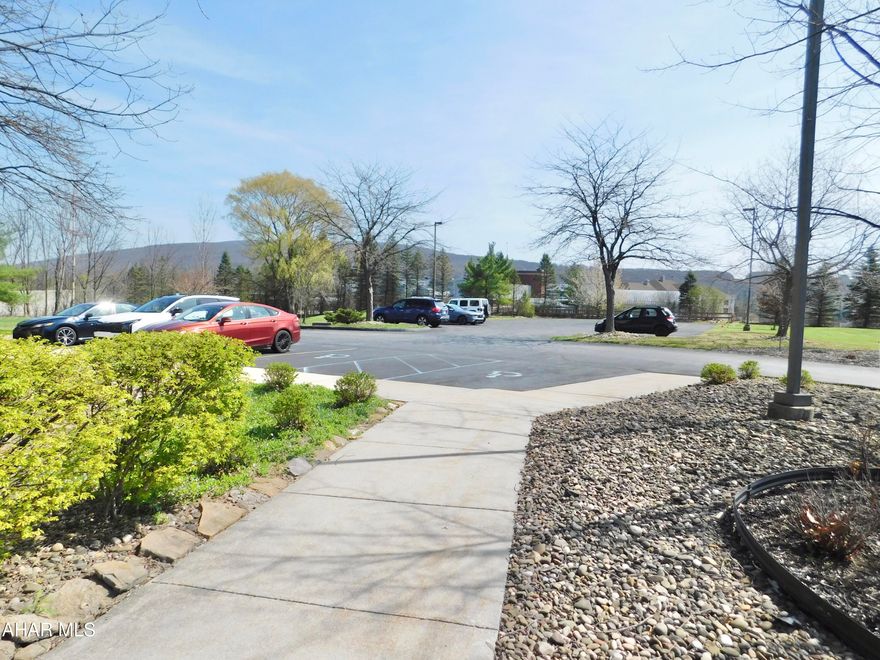 This well kept Penthouse unit is spacious & clean and ready for you to add/upgrade your personal touches.
Safe & secure for owners that love to travel or convenience of the location with a Penthouse View!
Balconies provide great acres to view the scenery & wildlife as well
A community room and library as well as private storage space top off the amenities with each unit.
Priced to sell so have a look today!!!