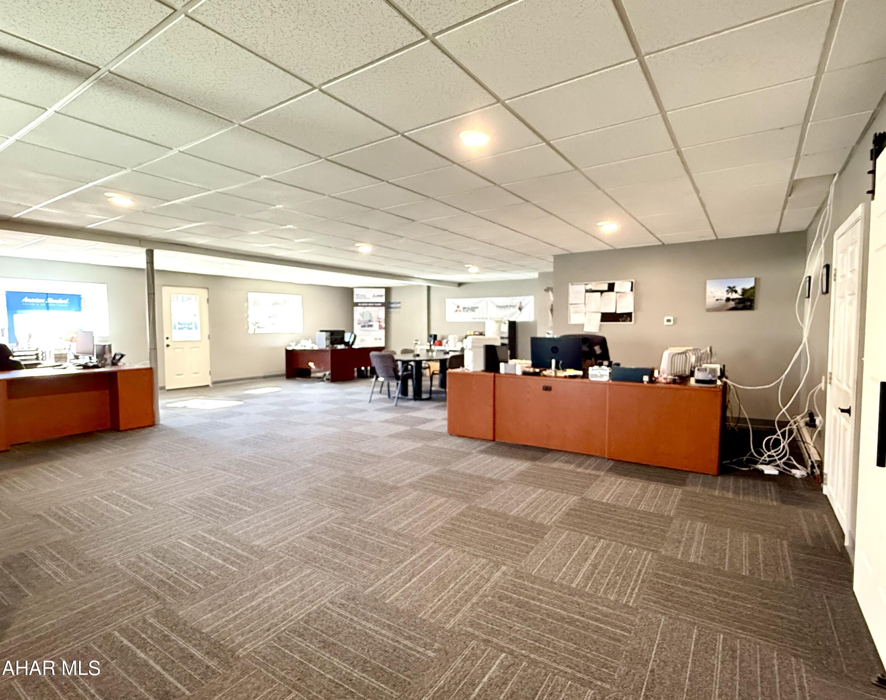 East End - Commercial Lease