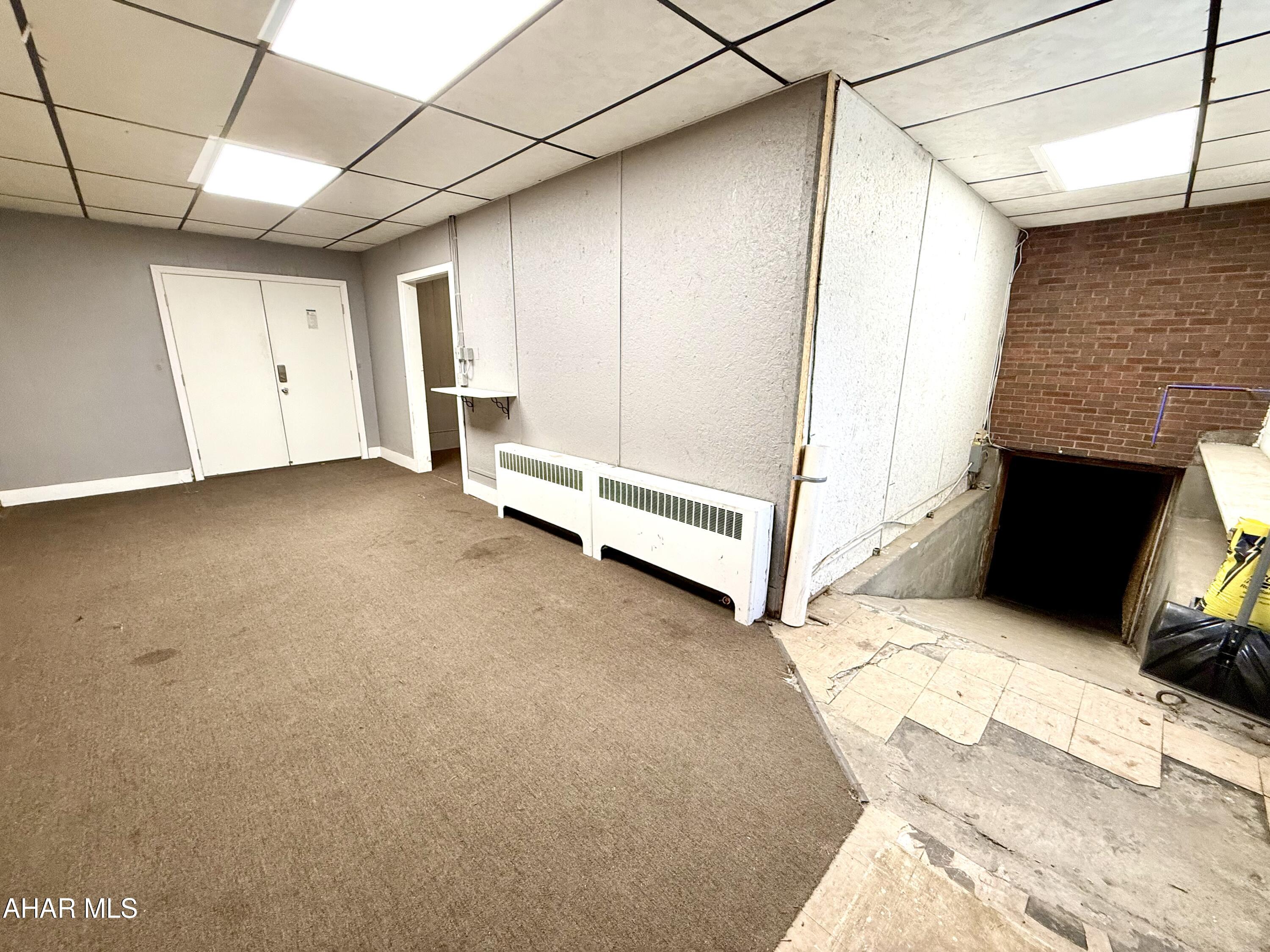 East End - Commercial Lease