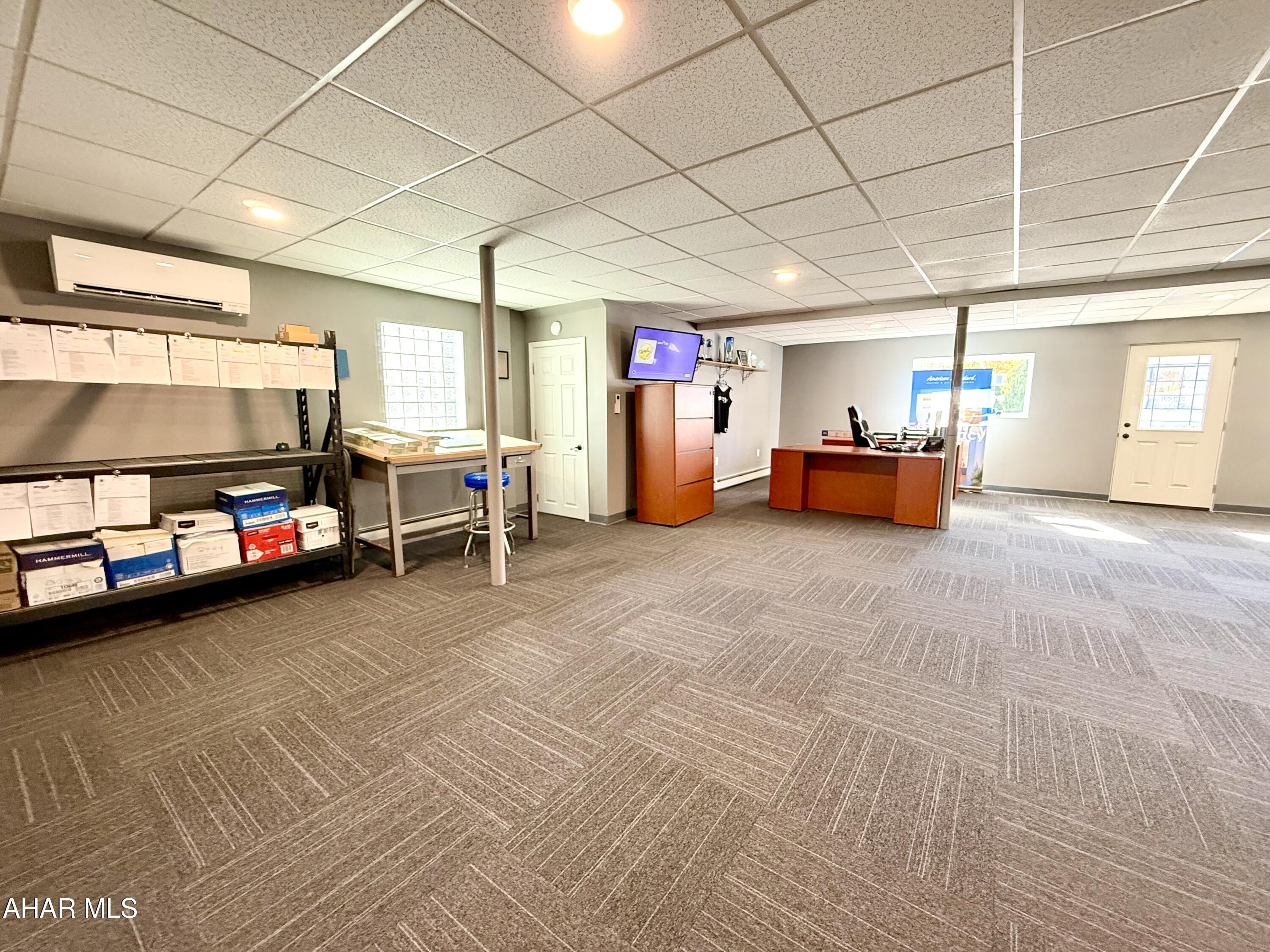 East End - Commercial Lease