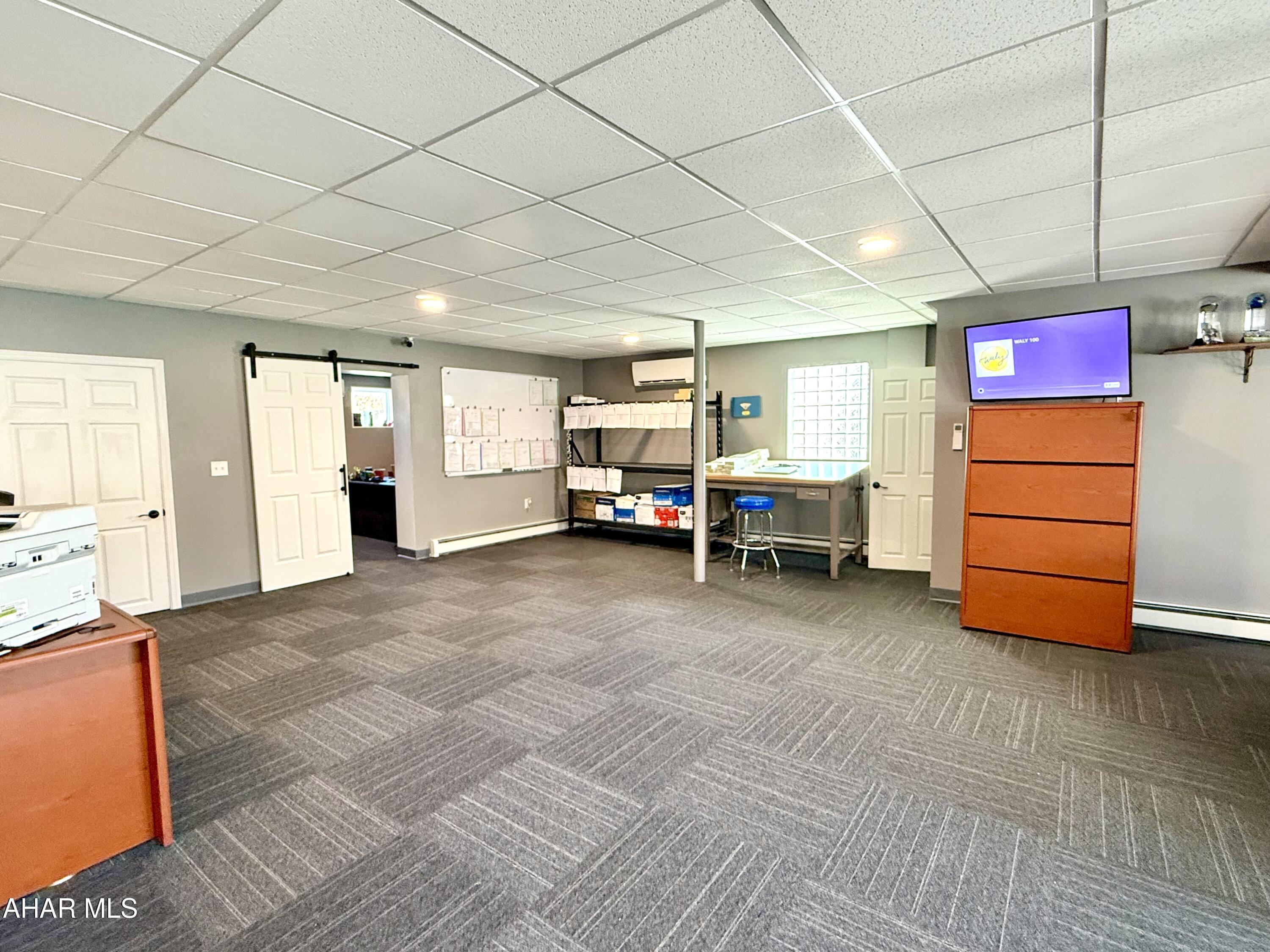 East End - Commercial Lease