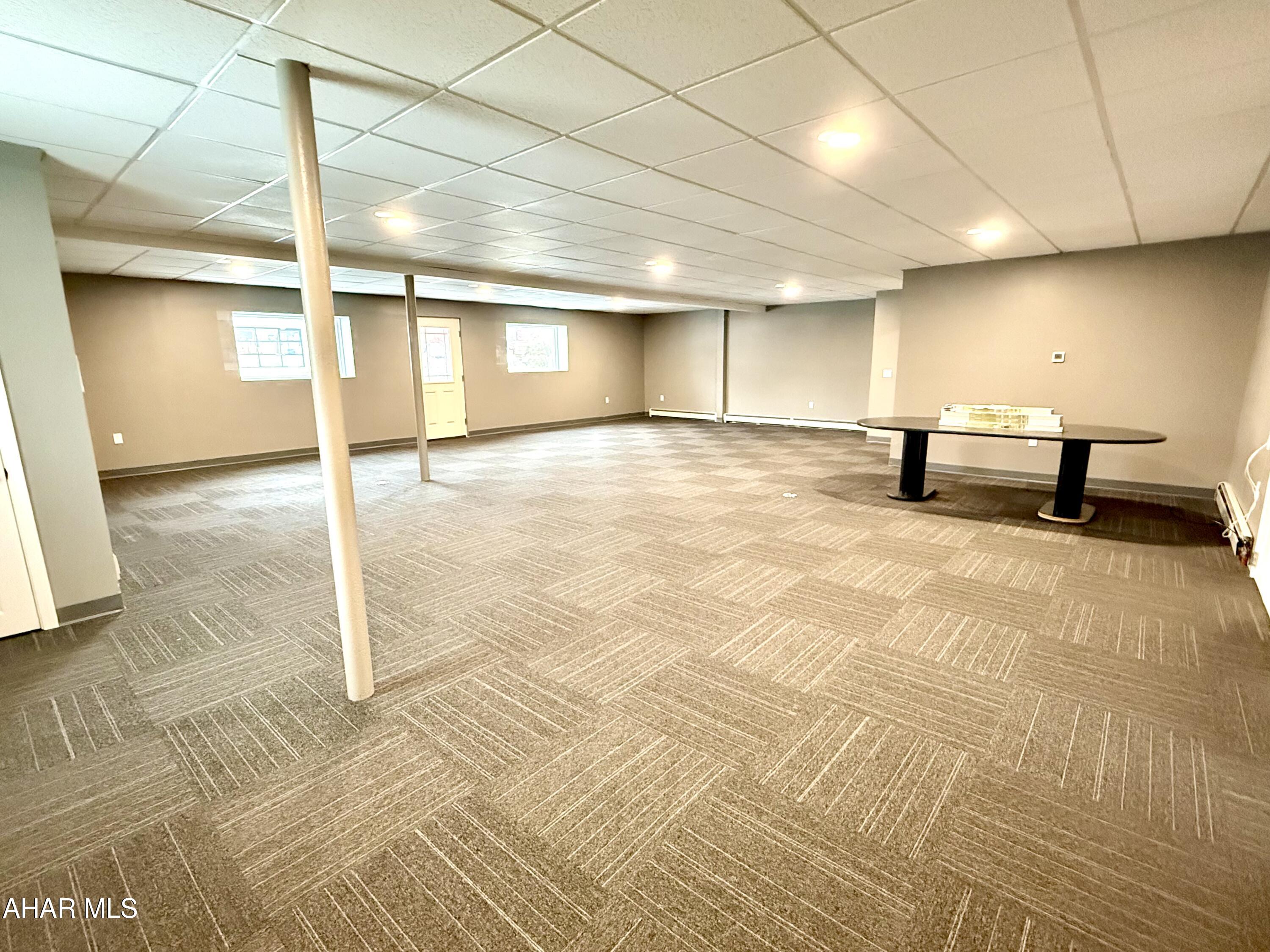 East End - Commercial Lease