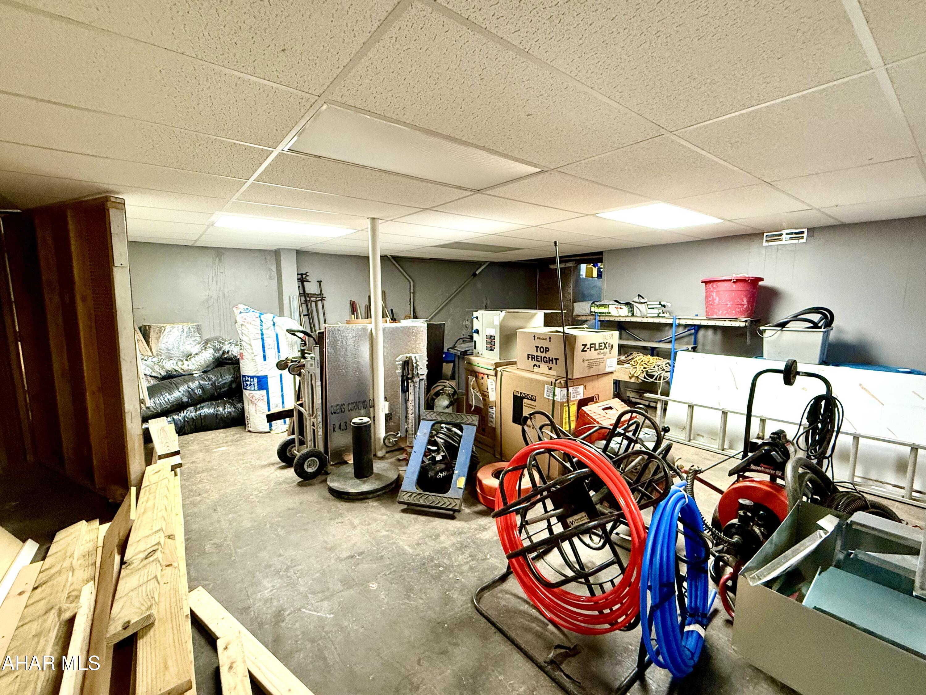 East End - Commercial Lease