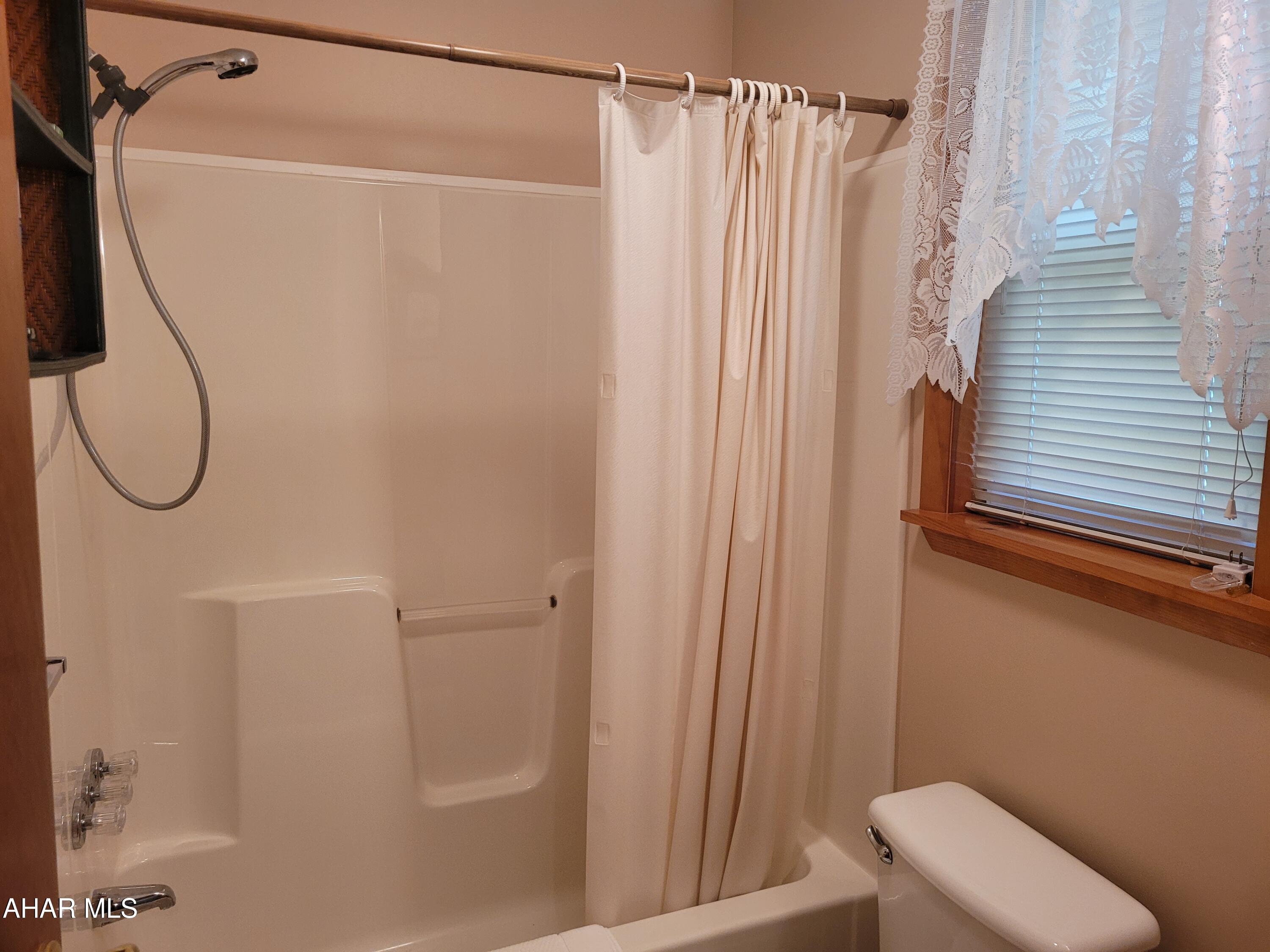 Glendale Yearound - Residential