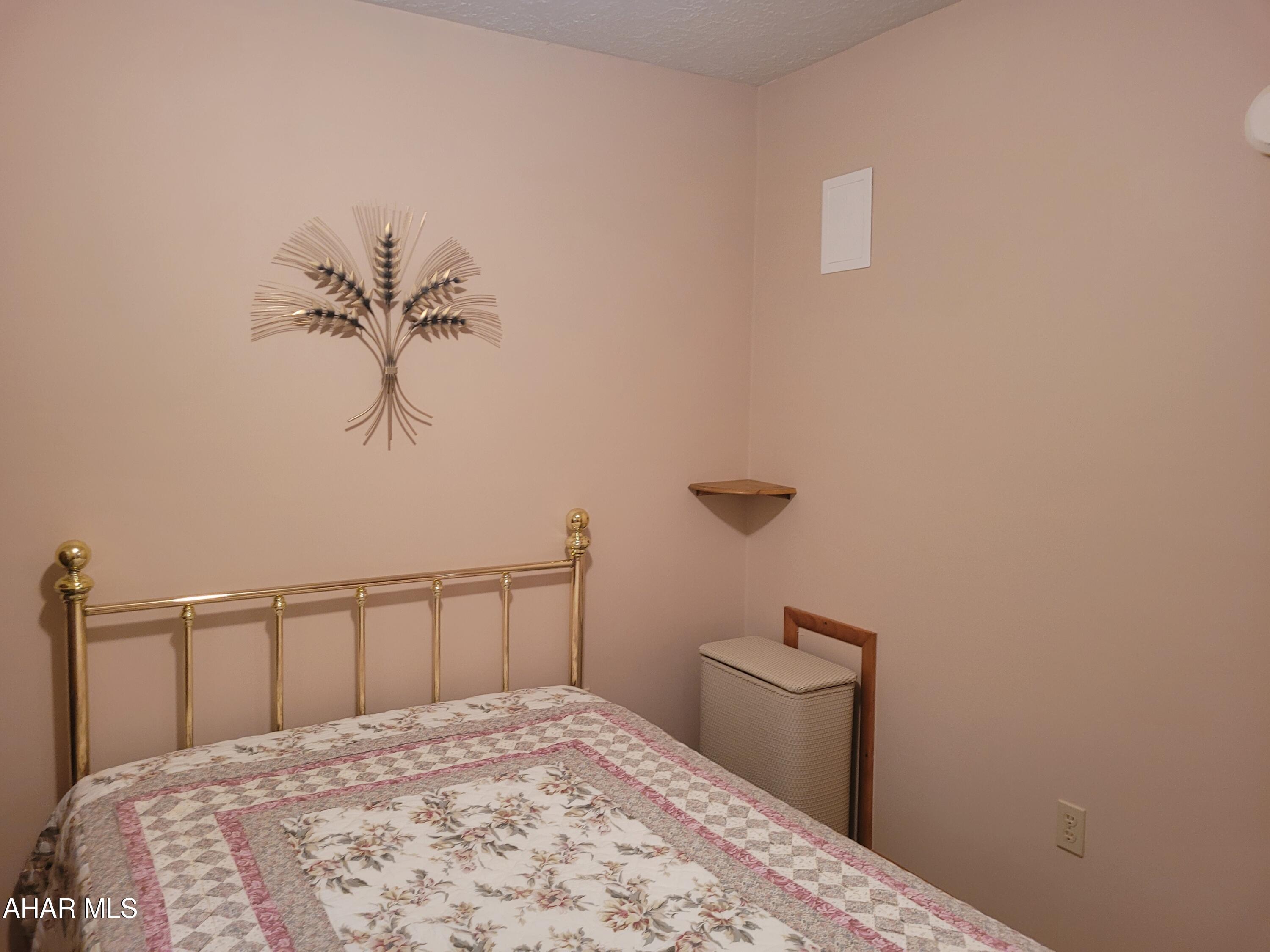 Glendale Yearound - Residential