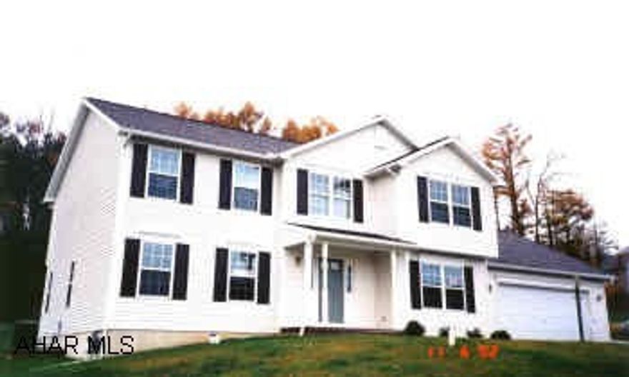 NEW 2 STORY. OPEN FOYER WITH CERAMIC. UPGRADED KITCHEN. 1ST FLOOR LAUNDRY ROOM. SOAKING TUB IN MASTER BATH. MUST SEE! GREAT LOCATION! 10 YEAR WARRANTY.