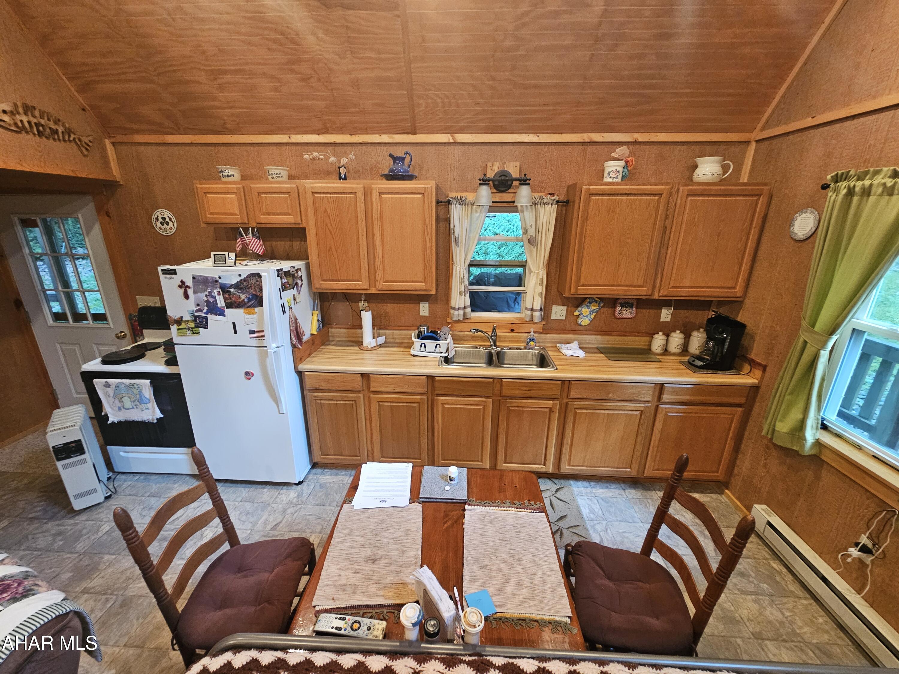 Glendale Yearound - Residential