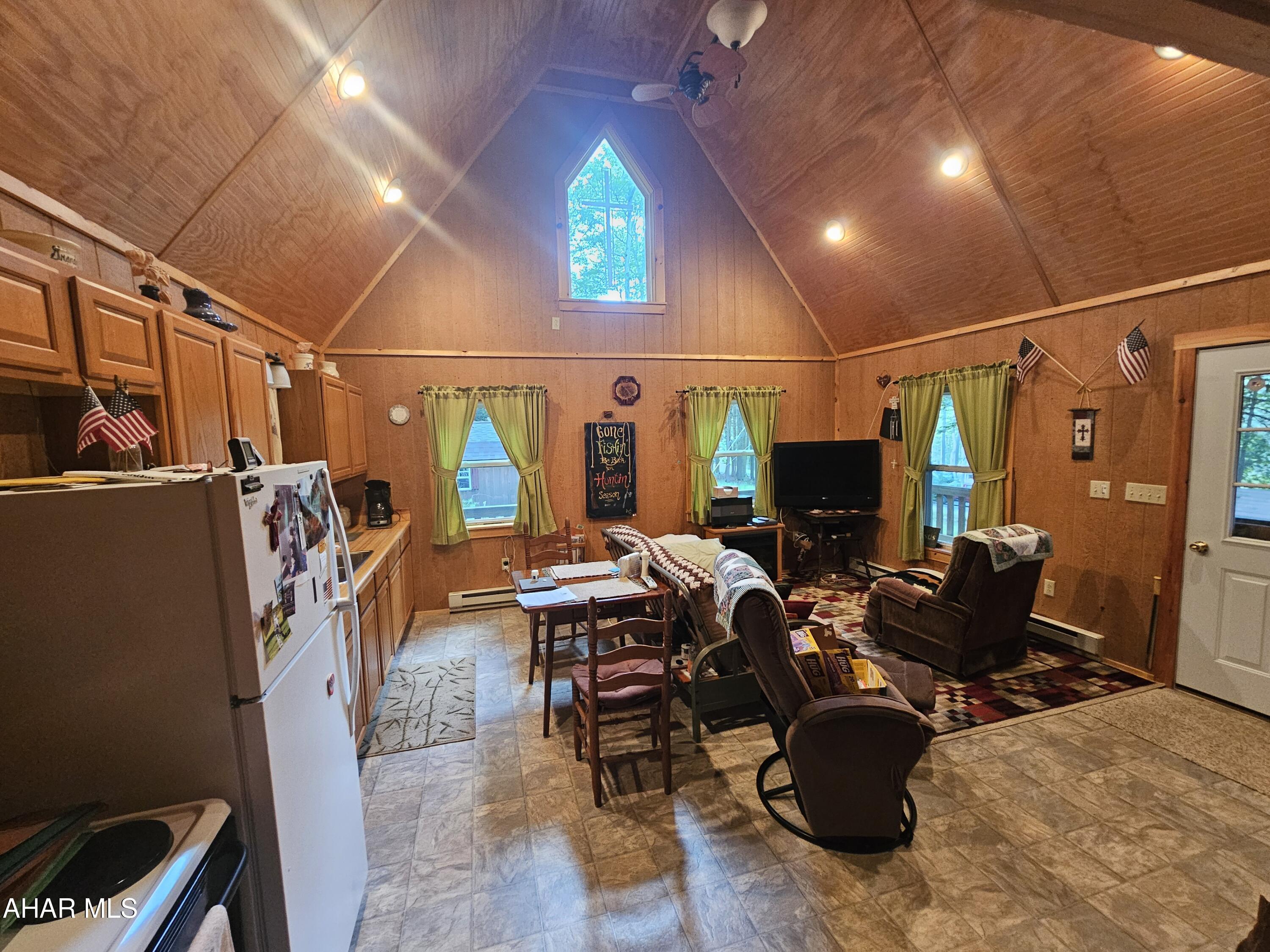 Glendale Yearound - Residential