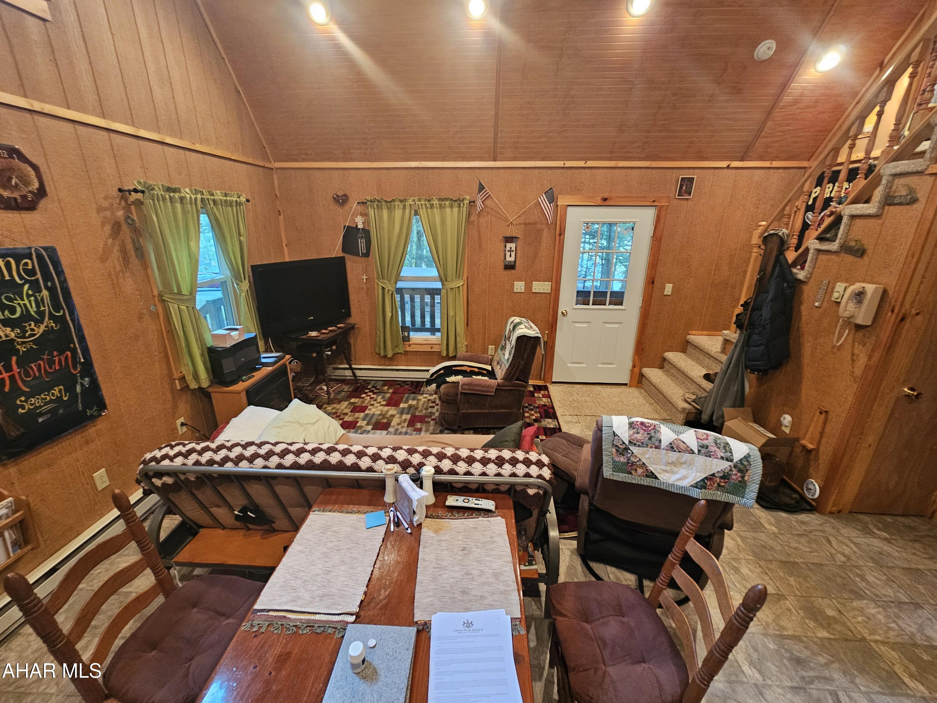 Glendale Yearound - Residential