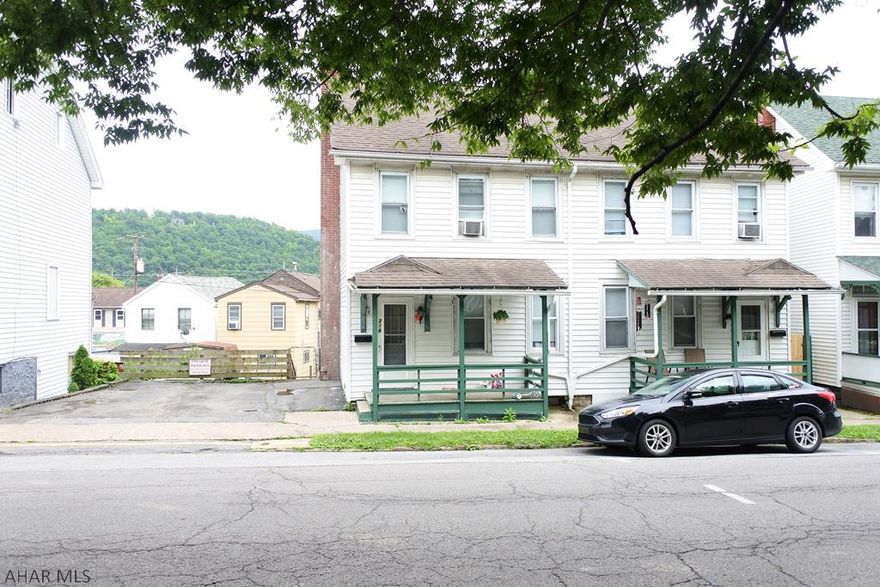 Investor opportunity in Hollidaysburg Borough.  Well maintained duplex, all utilities are separate...tenants pay everything.