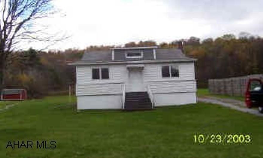 lot size is actually 45' x 150' x 75' x 150'