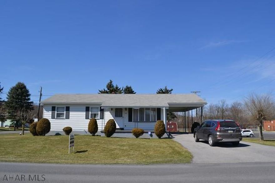 Great 1 story home in Allegheny township. Features 3 bedrooms, eat in kitchen, living room and large basement for storage. Large lot. Close to Foot of Ten Elementary.