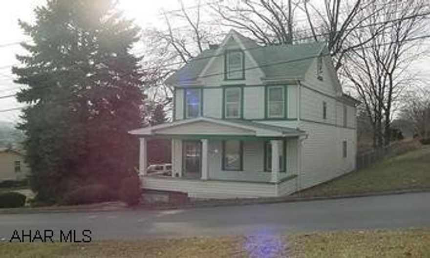 LARGE 2.5 STORY ON A LARGE LOT WITH 2 CAR GARAGE.  EASILY DUPLEXED. LARGE PLEASANT VALLEY HOME HAVING 4 BEDROOMS, 2 BATHS, UPDATED FURNACE (LOW BUDGET), ELECTRIC ON A LARGE 62X140 LOT.  APPLIANCES INCLUDED.  GOOD ROOF.  GREAT OPPORTUNITY!  APPROXIMATELY 2000 SQ.FT.  CALL MIKE MANGIA 932-8888.