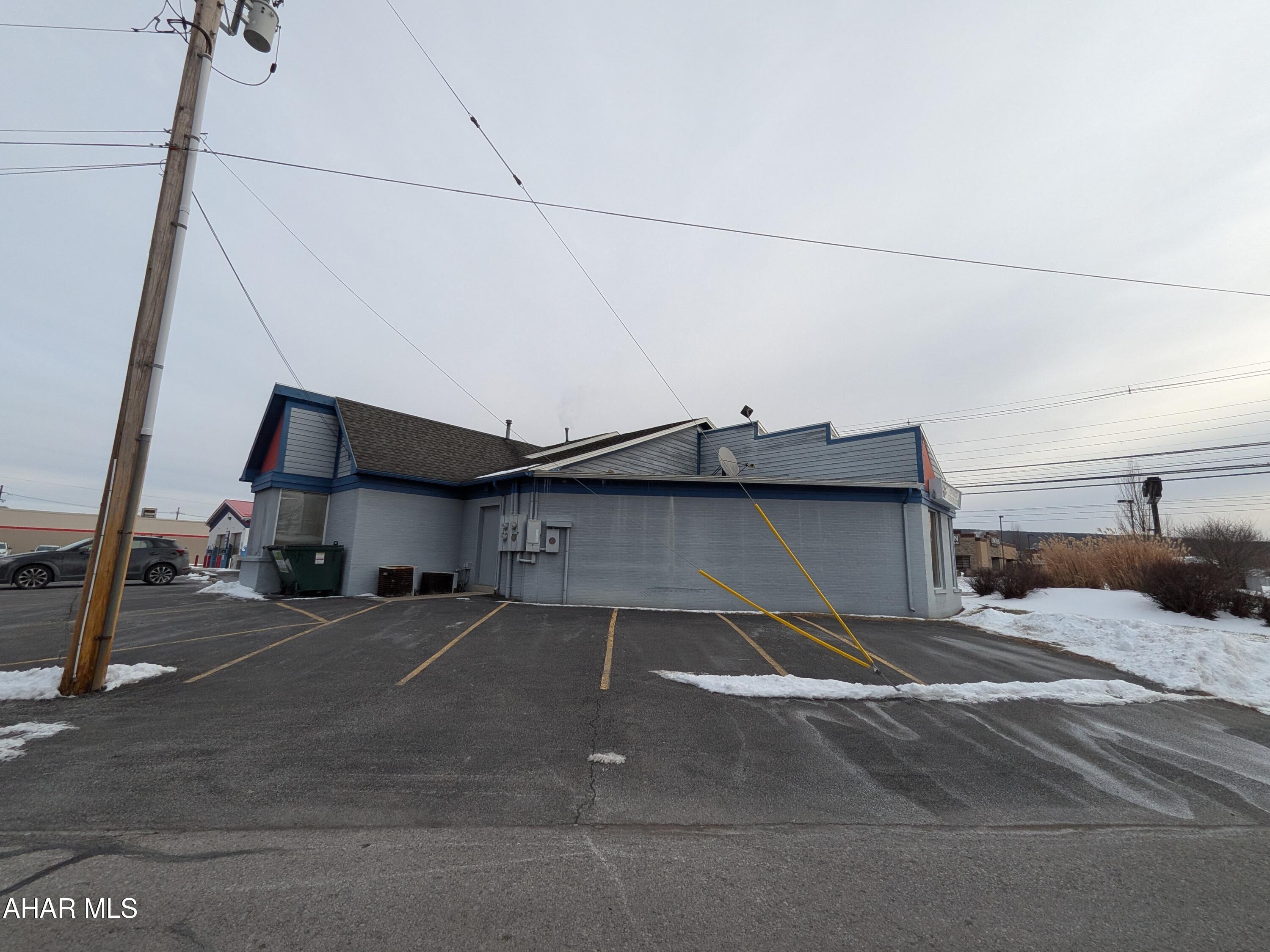 Llyswen - Commercial Sale