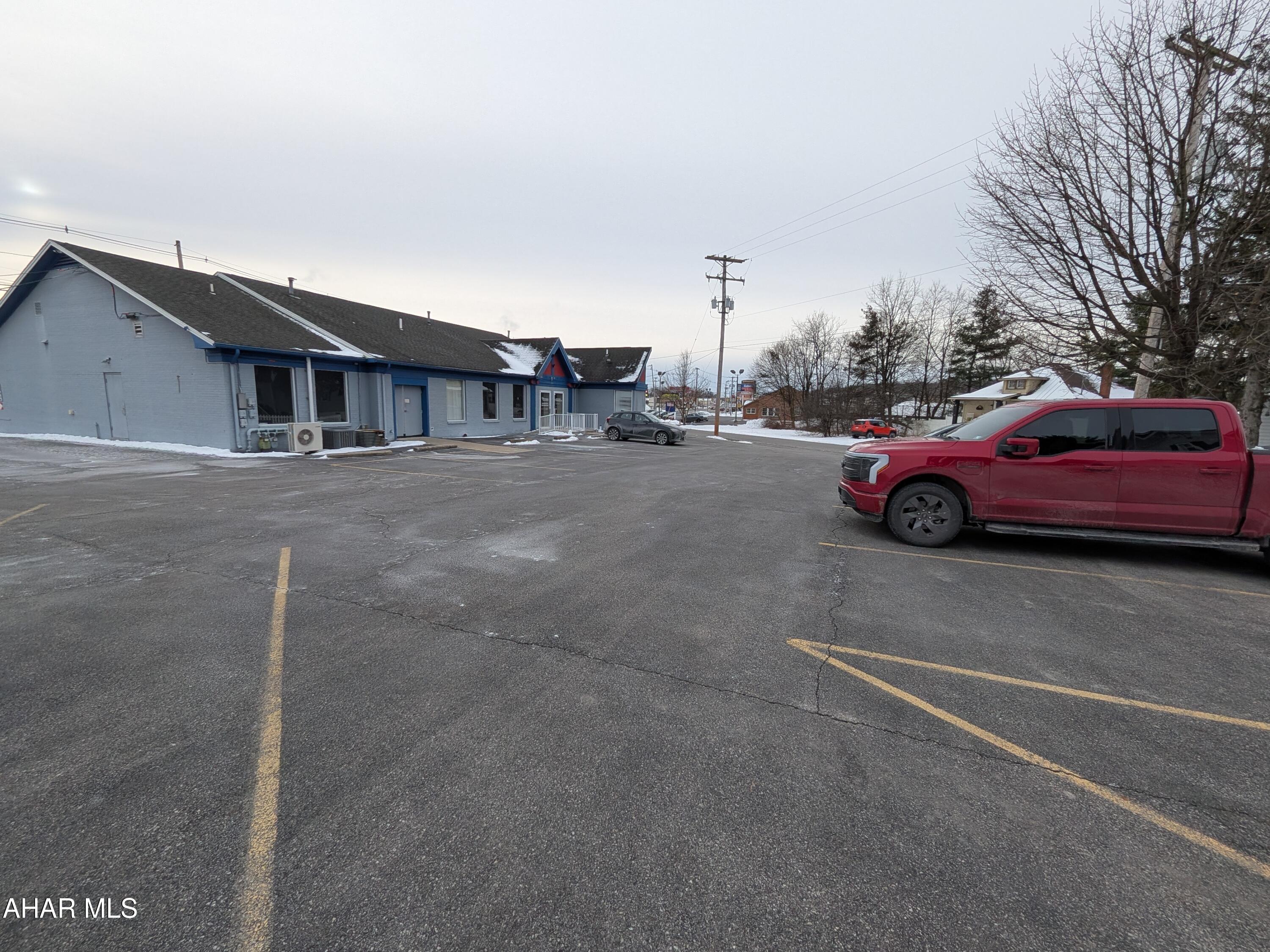 Llyswen - Commercial Sale