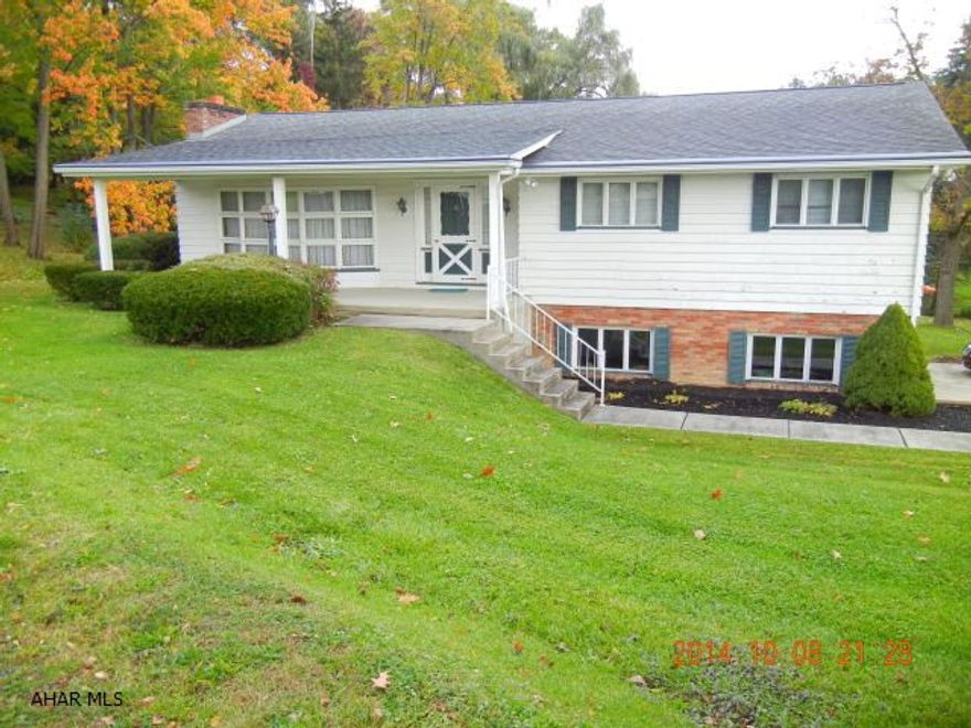 Rancher with large living room, dining room, eat-in kitchen, 3 bedrooms, 1.5 baths, family room on a 100x160 lot.  Property has 1 stall integral garage.  Patio, newer roof, hot water heat, central air conditioning, hardwood floors.  All appliances and window coverings, has wood burning fireplace.  Selling as is