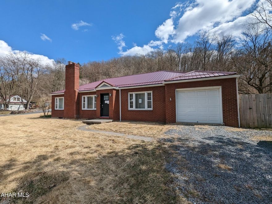 Mt. Union brick rancher with many wonderful features! Large living room w/ FP, hardwood floors and adjoining dining room for open concept living. Large eat-in oak kitchen, 2 bedrooms, 1 bath, attached 1 car garage, metal roof and fenced yard area. Asset built prior to 1978, lead based paint potentially exists. May qualify for seller financing (Vendee). Buyer pays both transfer taxes.